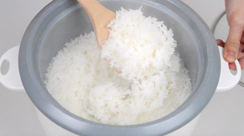 Inilah 8 Tip Agar Nasi di RICE COOKER Tidak Cepat Basi dan Kering. Dah Tahu Sila Sebarkan