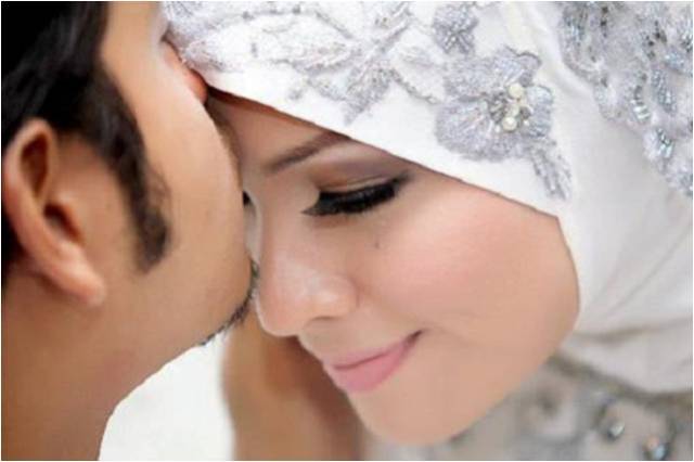 Suami Ciumlah Kening Isteri Ketika Hendak Pergi Kerja, Anda Akan Terkejut dengan Kesannya