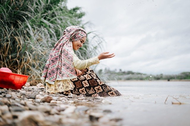 7 Petanda Yang Kaum Wanita Bergelar Isteri Itu Hebat, Mohon Suami Hargai Orang Rumah
