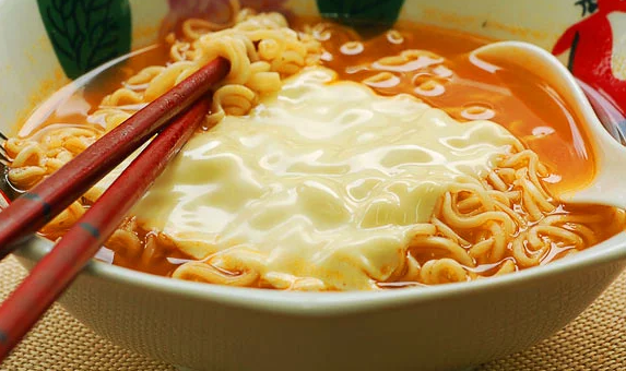 Inilah 5 Cara Yang Betul Memasak Mi Segera