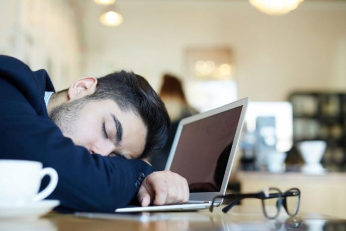 Liat Bangun Tidur & Sentiasa Tekan Snooze Alarm, Antara Petanda Kualiti Tidur Teruk