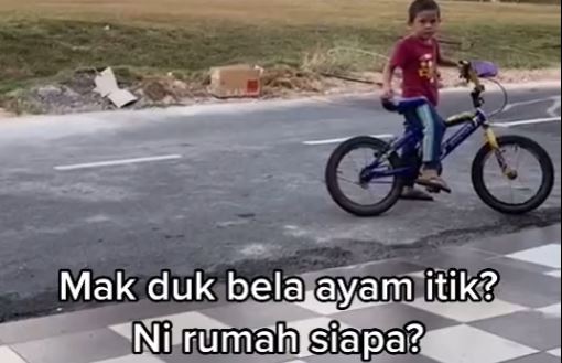 “Steady Dik, Beras Kita B3li..” – Gelagat Adik Ini Memang Macam R0meo